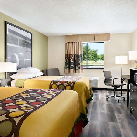 Hotel Super 8 By Wyndham Clinton Exterior foto