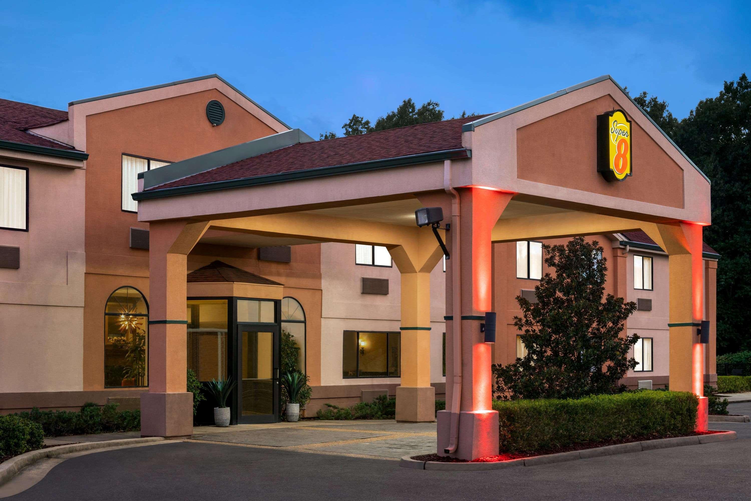 Hotel Super 8 By Wyndham Clinton Exterior foto